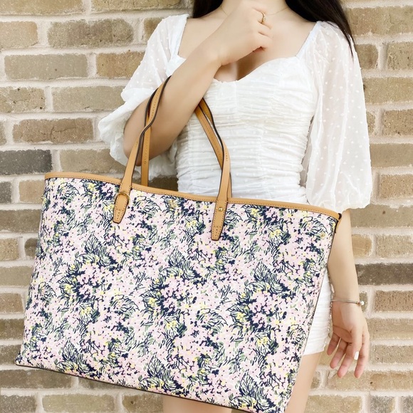 Gaby’sBags💕NWT Tory Burch Tote - Picture 3 of 5